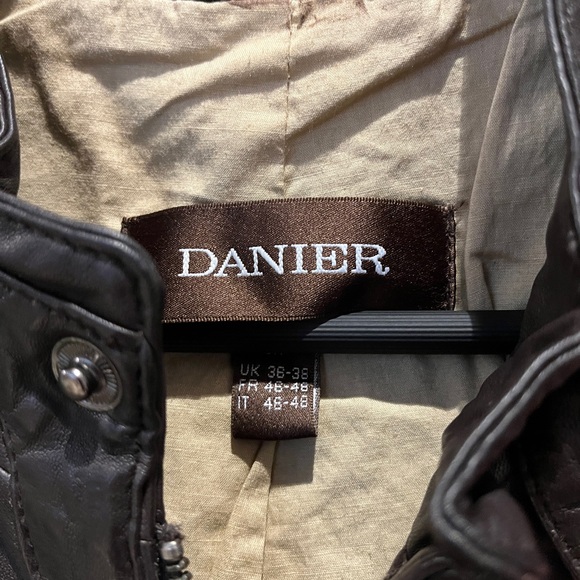 Danier bike/bomber leather jacket - Picture 3 of 5